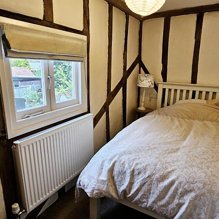Perfectly Located Pretty Cottage Diss Exteriör bild